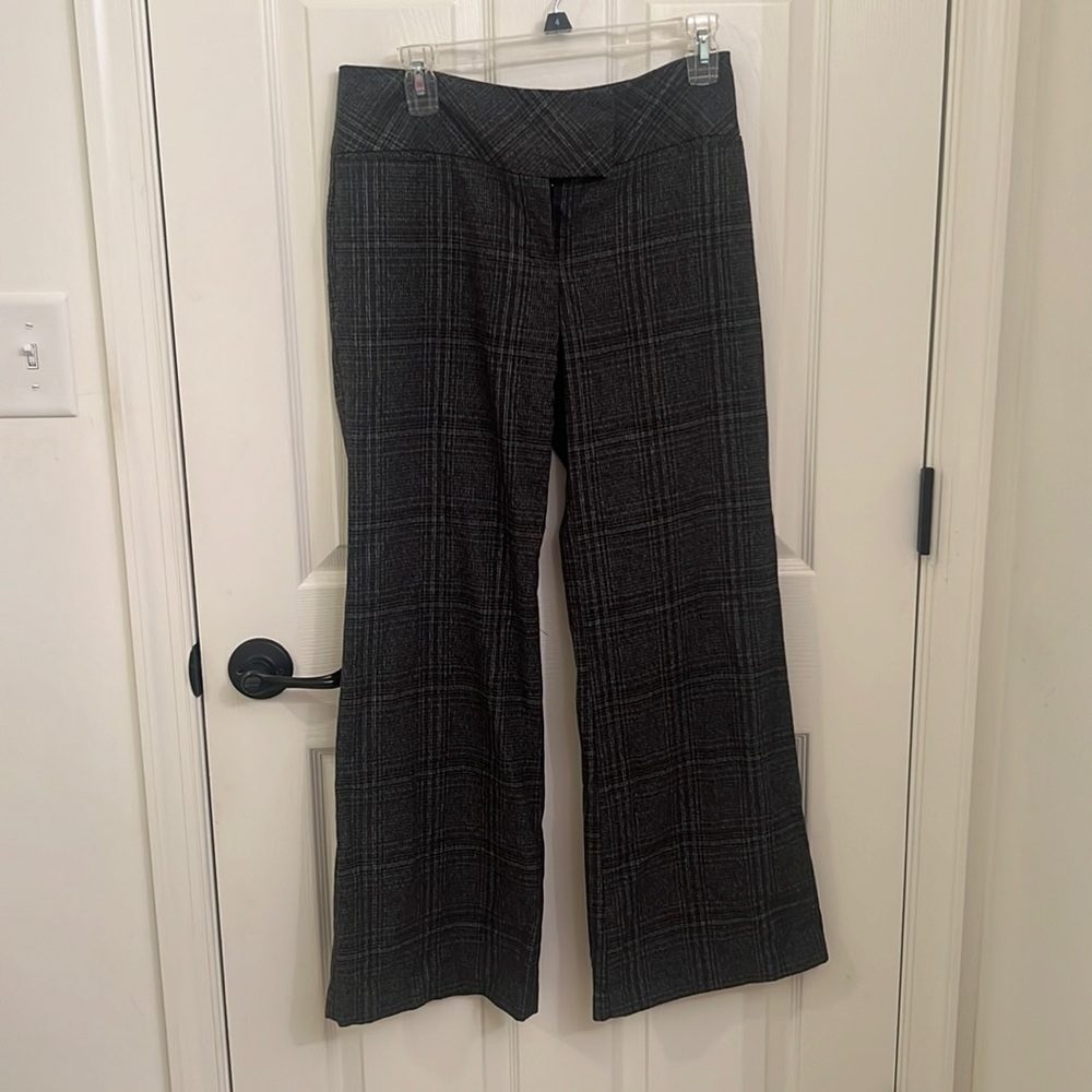 IZ Byer Dress Pants